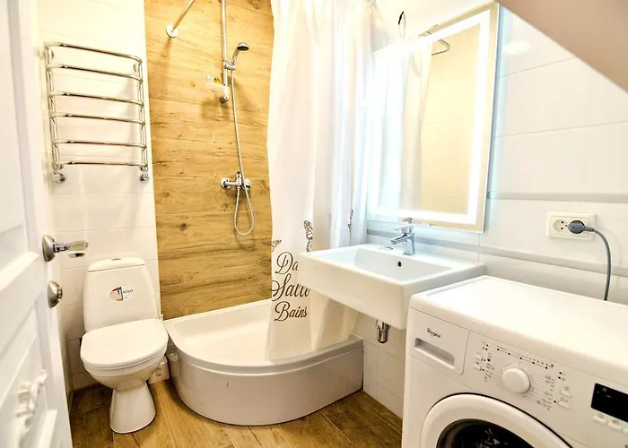 Stylish Apartment. Heart Of The דירה לבוב